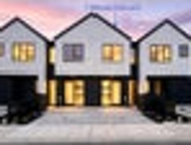 Townhouse for sale in Milldale, Rodney