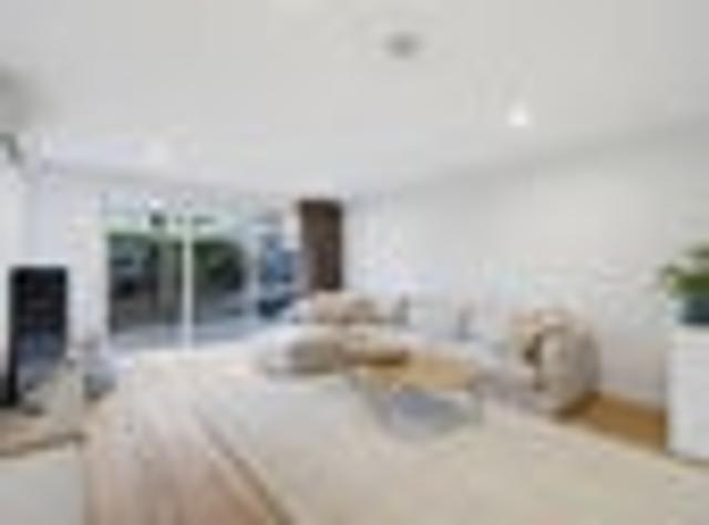 Townhouse for sale in Heathcote, Canterbury