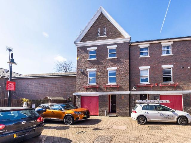 House for rent in Isle Of Dogs, Greater London