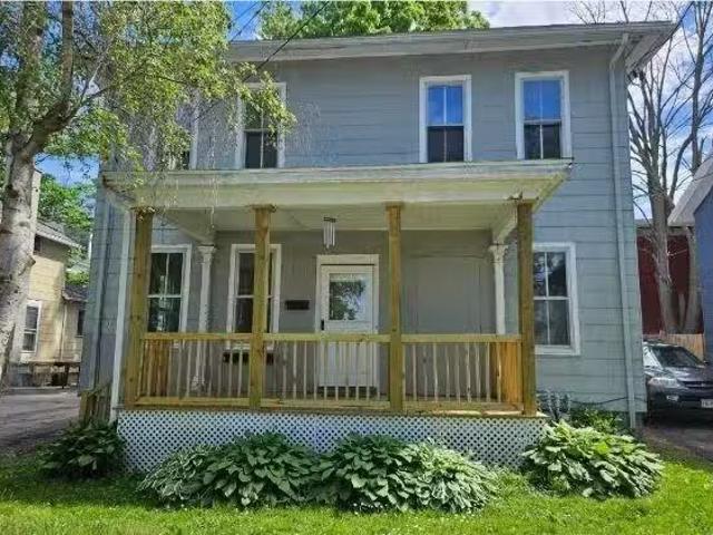 Condo for rent in Lockport