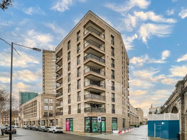 Apartment for rent in North Kensington, Greater London