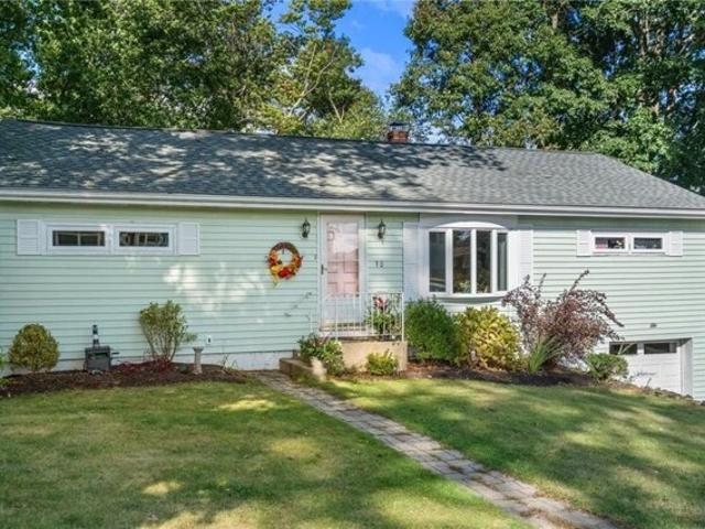 House for sale in Cumberland, Providence County