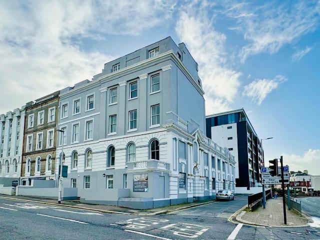 Apartment for rent in West Hoe, Mount Wise