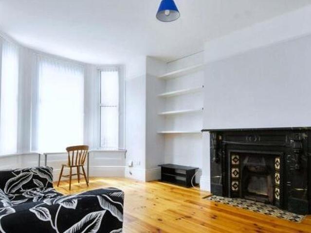 House for rent in Follaton, Strode