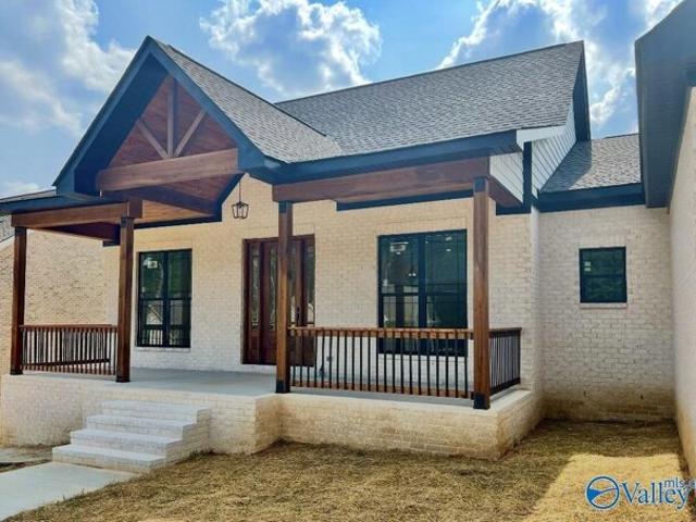 House for sale in Arab, Alabama