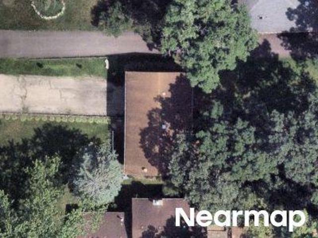 House for sale in Mchenry, Illinois