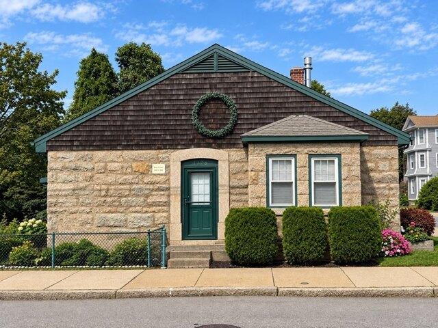 House for sale in Oak Grove Village, Fall River