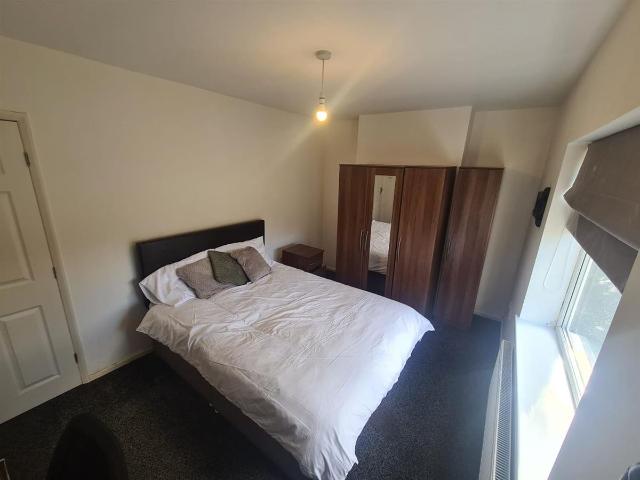Room for rent in Elmdon, West Midlands