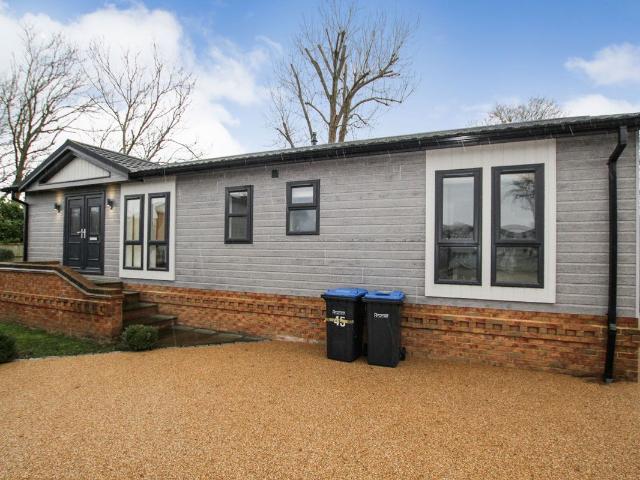 House for rent in Pooley Green, Row Town