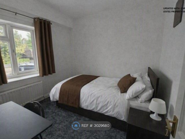 House for rent in London Borough of Barking and Dagenham, Greater London