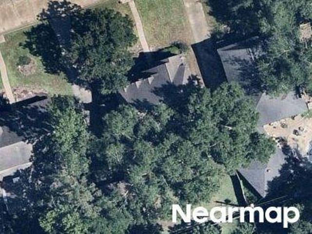 House for sale in Greenwood Forest, Houston