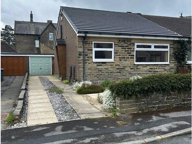 House for rent in Denholme, West Yorkshire