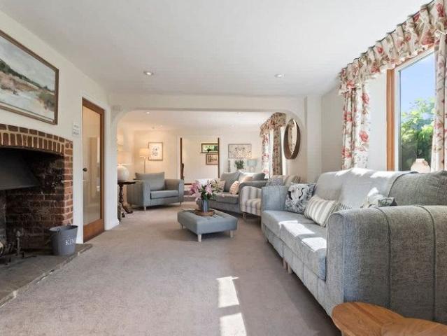House for rent in Holloway Hill, Fole