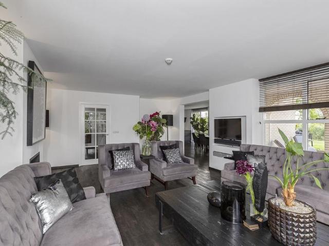 Woning te huur in Hazerswoude-dorp, Zuid Holland