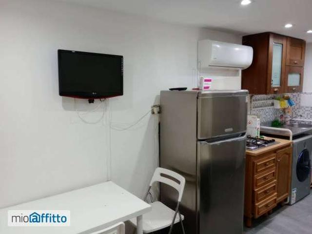 Appartamento in affitto a Municipalità 4, Campania