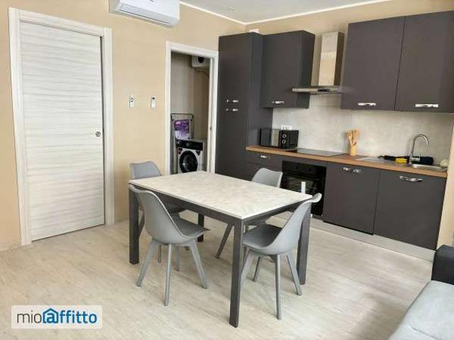 Appartamento in affitto a Circoscrizione 8, Piemonte