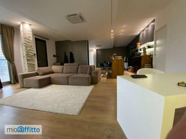 Villa Indipendente in affitto a Villafranca Di Verona, Veneto