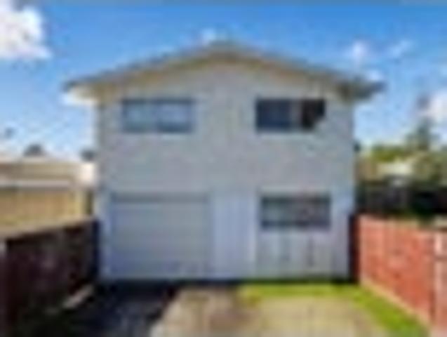 Apartment for sale in Wairau Valley