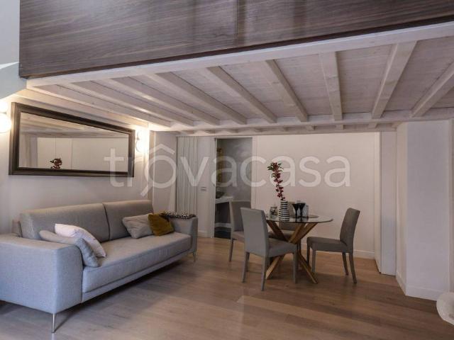 Loft in affitto a Municipio 8 di Milano, Milano