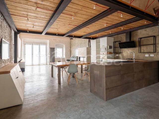 Loft in vendita a Montale Alto, Montale