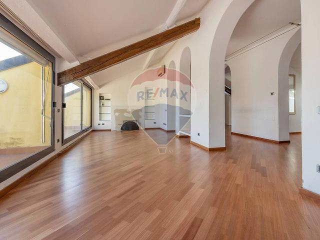 Loft in affitto a Sciarè, Gallarate