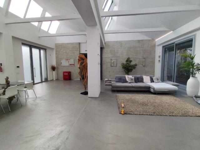 Villa Indipendente in affitto a Gallarate, Lombardia