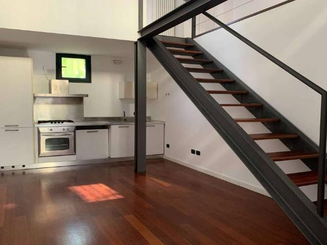 Loft in affitto a Bullona, Milano
