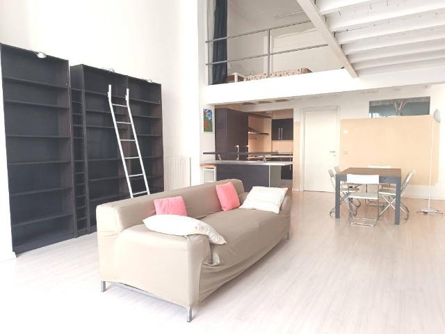 Loft in affitto a Municipio 6, Milano