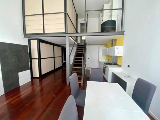 Loft in affitto a Municipio 8 di Milano, Milano