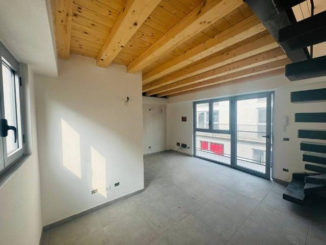 Loft in affitto a Parco Forlanini - Ortica, Milano