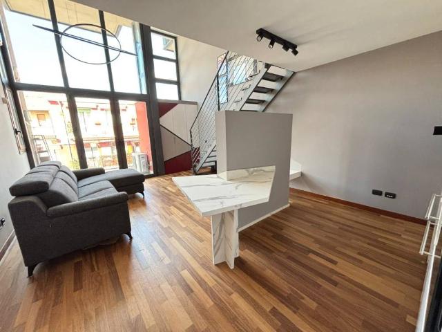 Loft in affitto a Bande Nere, Milano