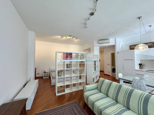 Loft in affitto a Municipio 8 di Milano, Milano