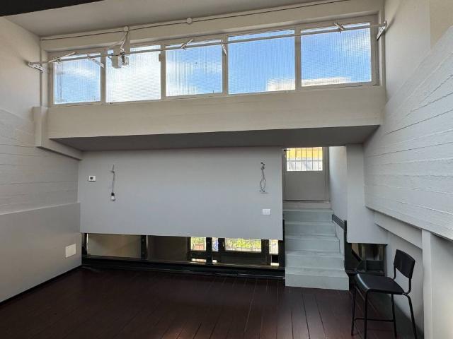 Loft in affitto a Municipio 6, Milano