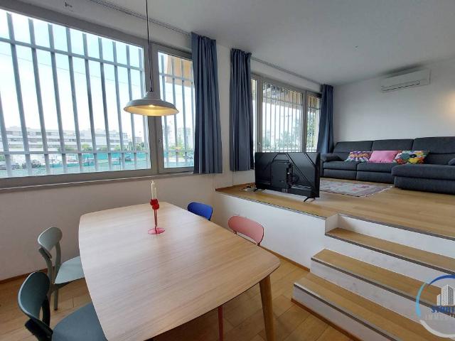 Loft in affitto a Adriano, Milano