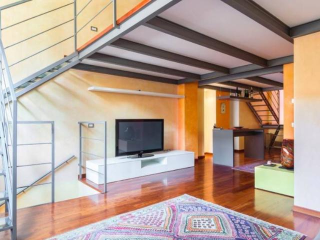 Loft in affitto a Municipio 6, Milano