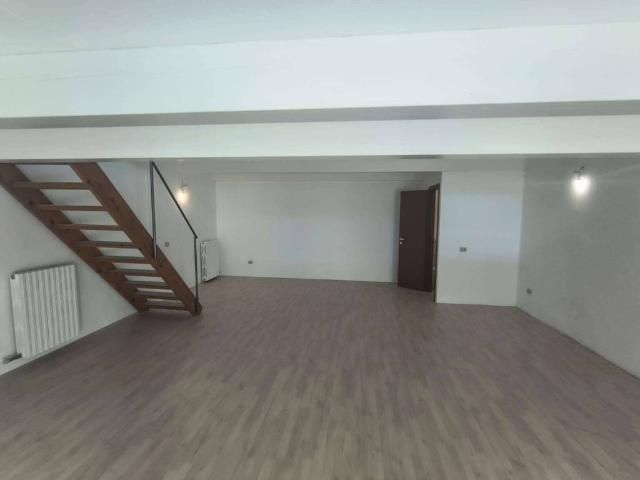 Loft in affitto a Municipio 4, Milano