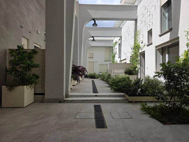 Loft in affitto a Municipio 6, Milano