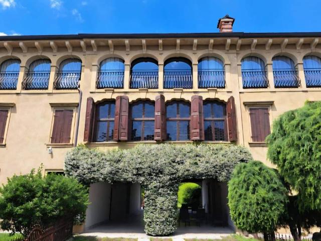 Loft in affitto a Pescantina, Veneto