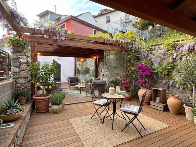 Loft in vendita a Moglio, Alassio