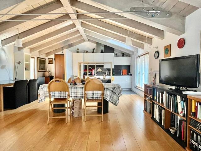 Loft in vendita a Carate Brianza, Lombardia