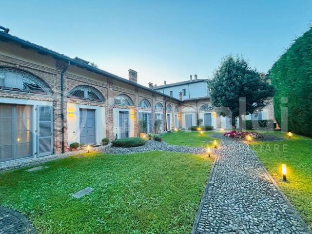 Loft in vendita a Cassinetta Di Lugagnano, Lombardia