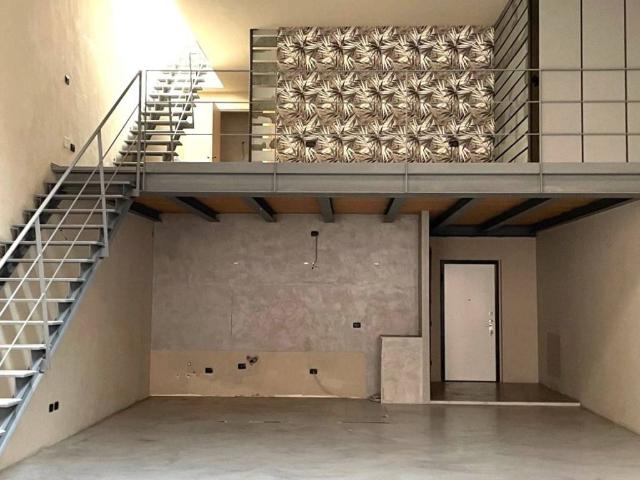 Loft in vendita a Gallarate, Lombardia