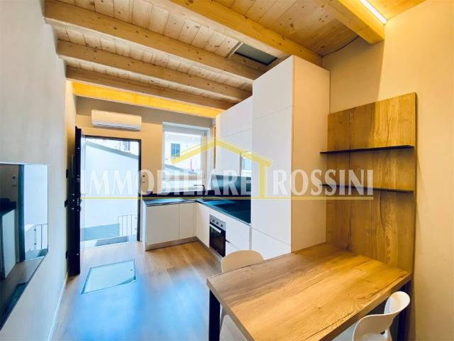 Loft in vendita a Centro, Gallarate