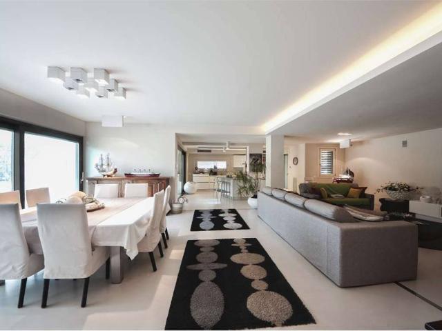 Loft in vendita a Grumello Del Monte, Lombardia