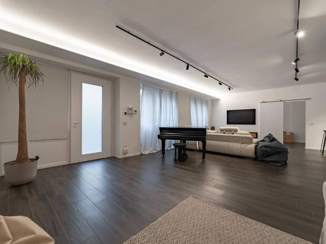 Loft in vendita a Municipio 6, Milano