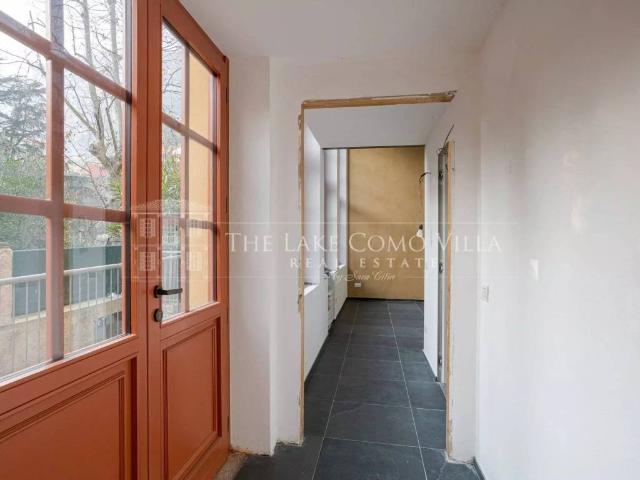 Loft in vendita a Moltrasio, Lombardia