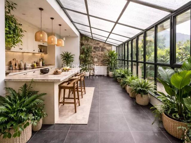 Loft in vendita a Moltrasio, Lombardia