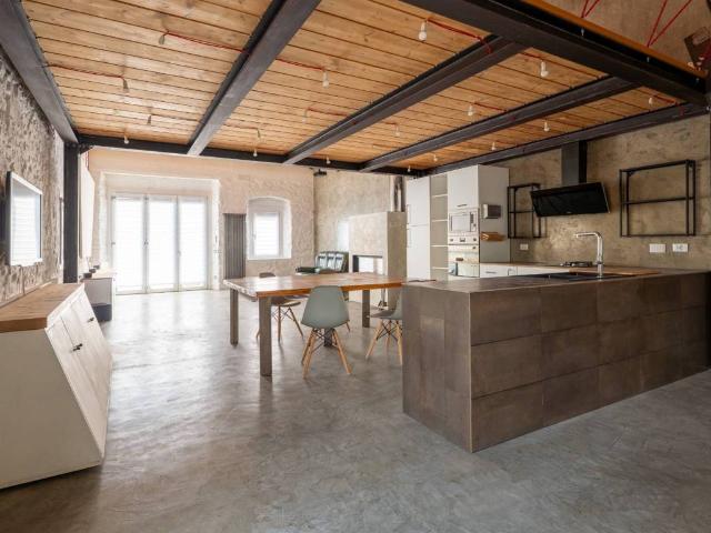 Loft in vendita a Montale Alto, Montale