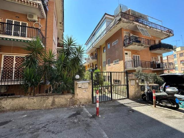 Loft in vendita a Tomba di Nerone, Roma