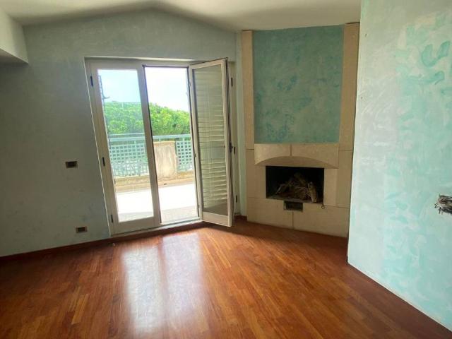 Loft in vendita a Villafranca Tirrena, Sicilia